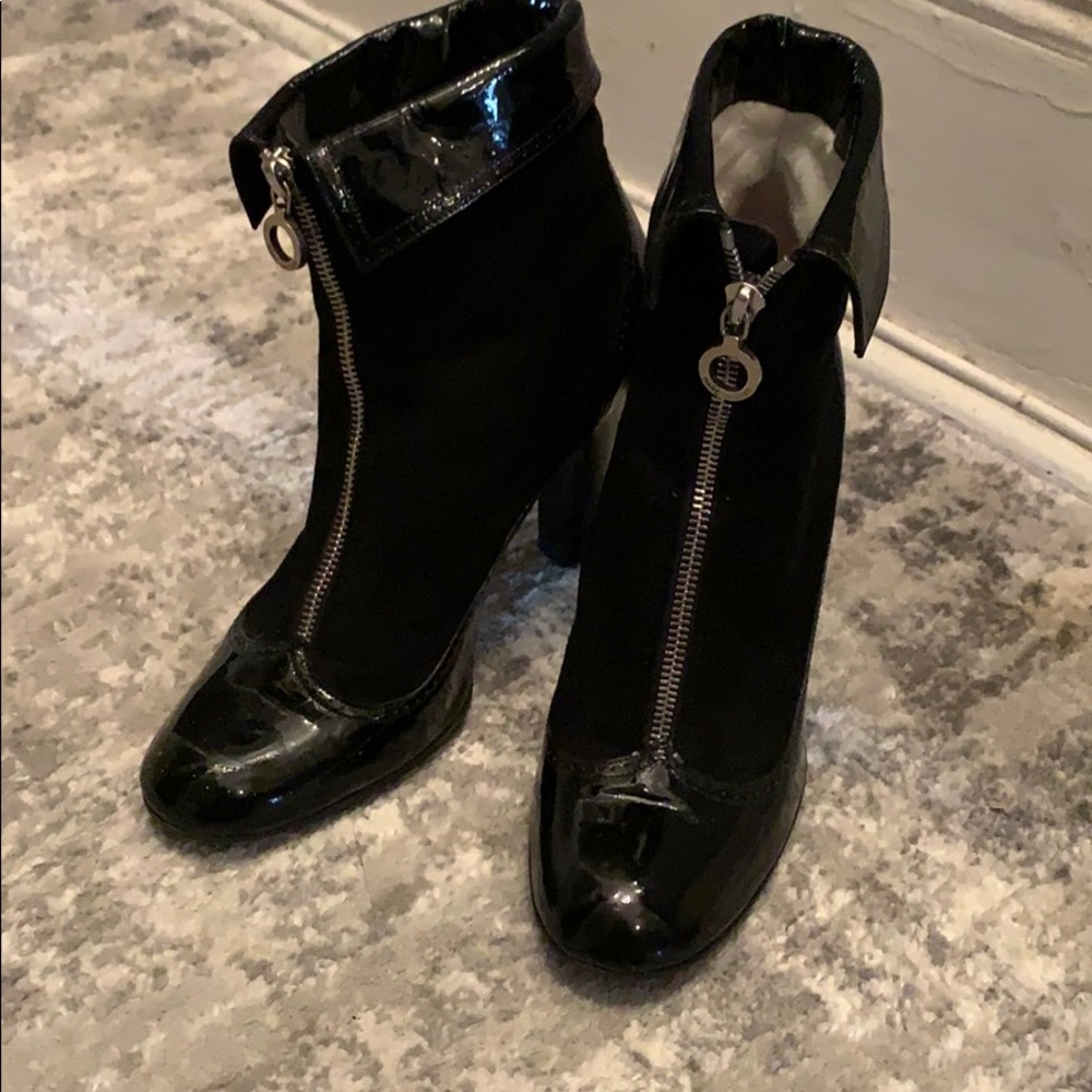 MARC JACOBS booties